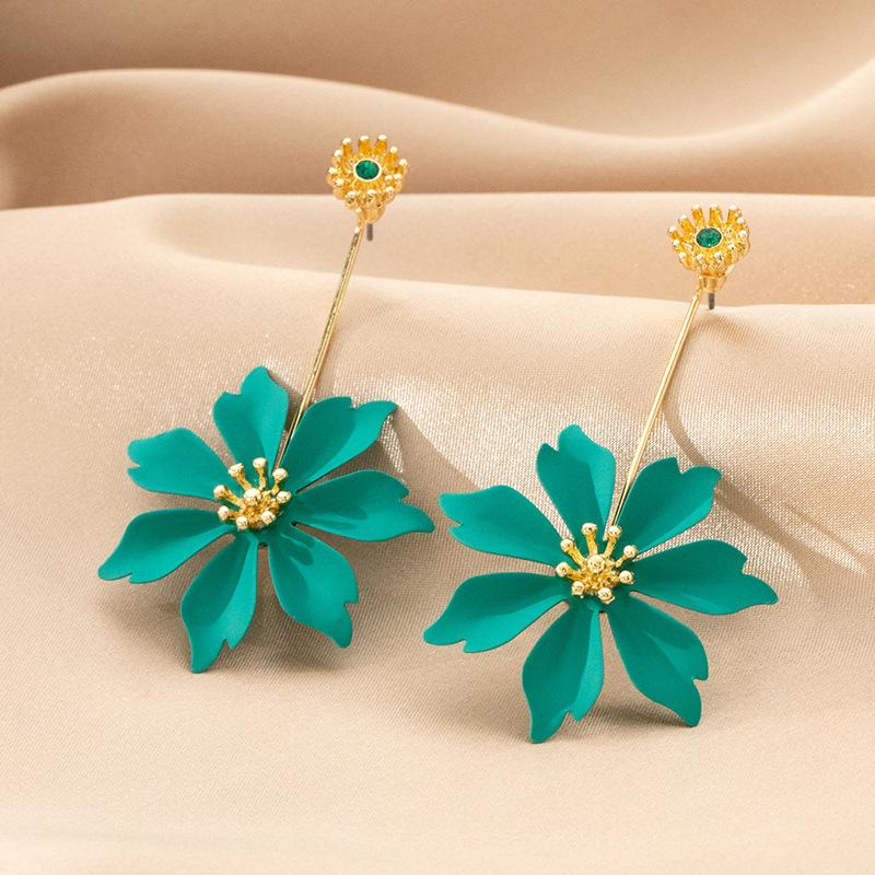 Fashionable Long Flower Earrings