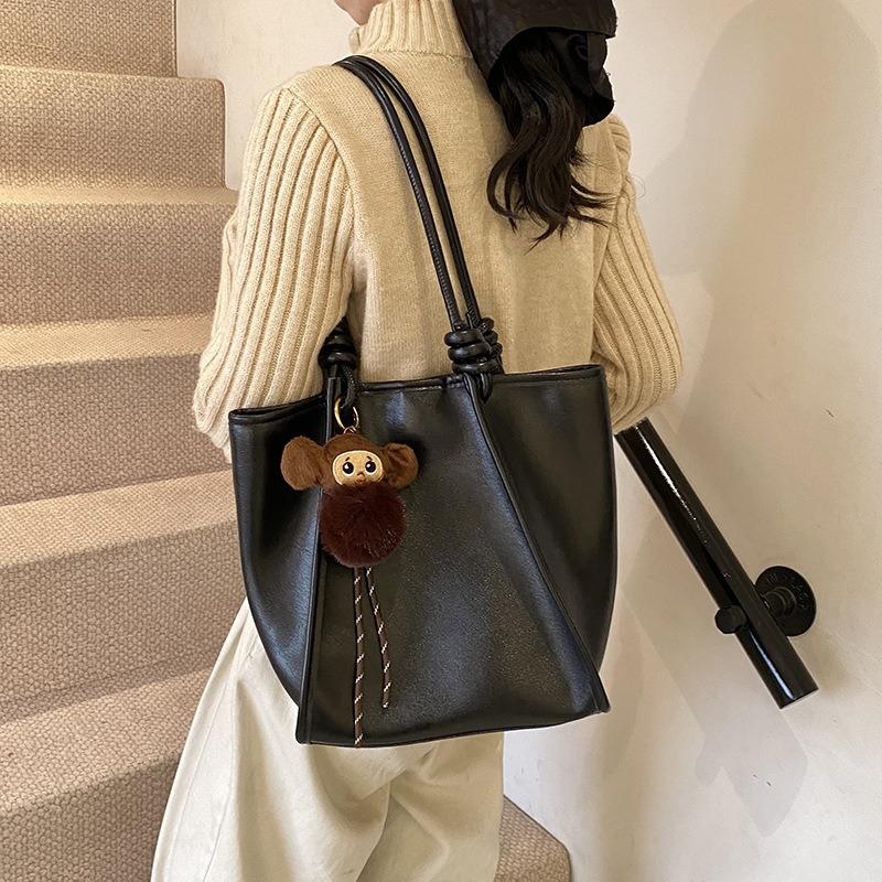 Large-capacity commuter tote bag women's new autumn and winter shoulder underarm bag portable shoulder mother and child bag