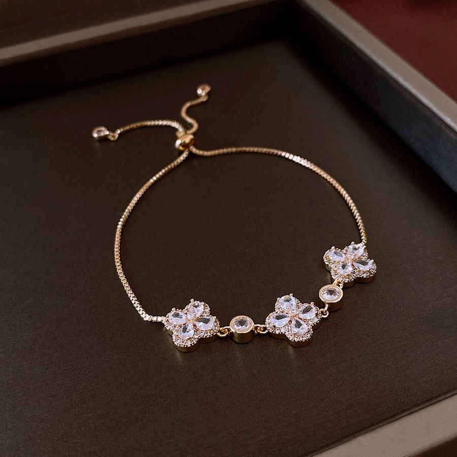 Zircon Flower Simple Niche Bracelet Light Luxury High Sense Fashion Versatile Bracelet Temperament Personalized Jewelry Women