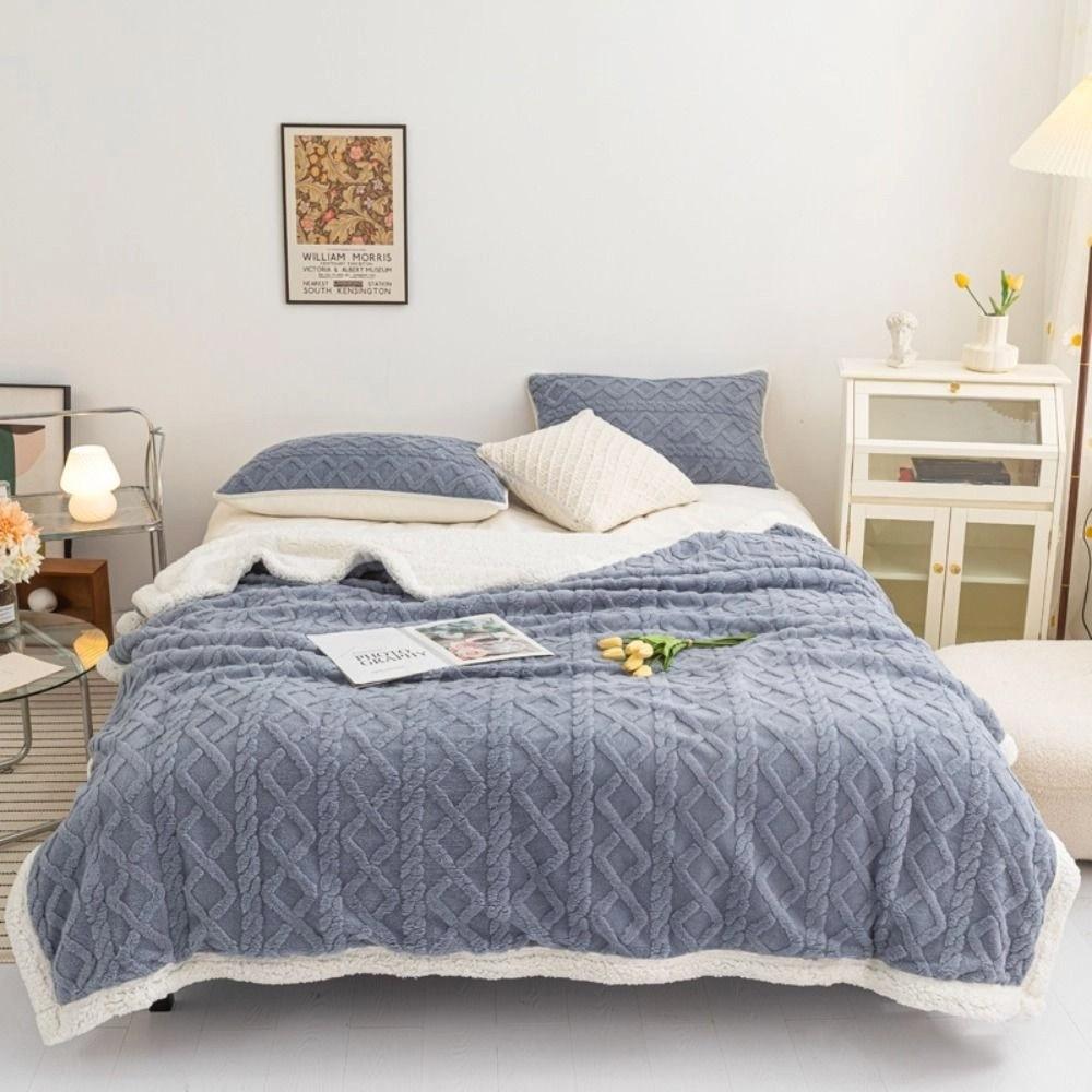 Thicked Rhombus Flannel Blanket Solid Color Office Nap Blanket Coral Velvet Blanket  Autumn Winter