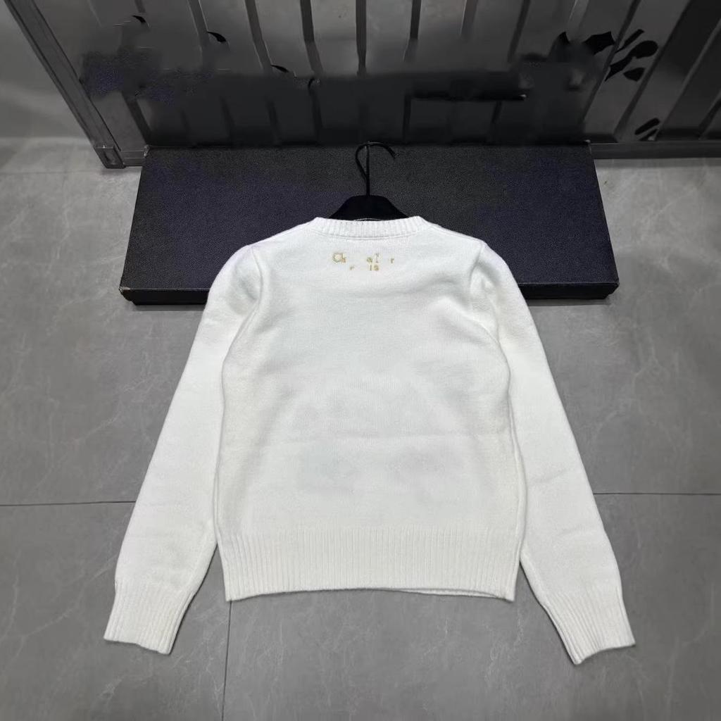 D Family Spring Pegasus Embroidery Knit Pullover - Age-Reducing Casual Long Sleeve Garden Top