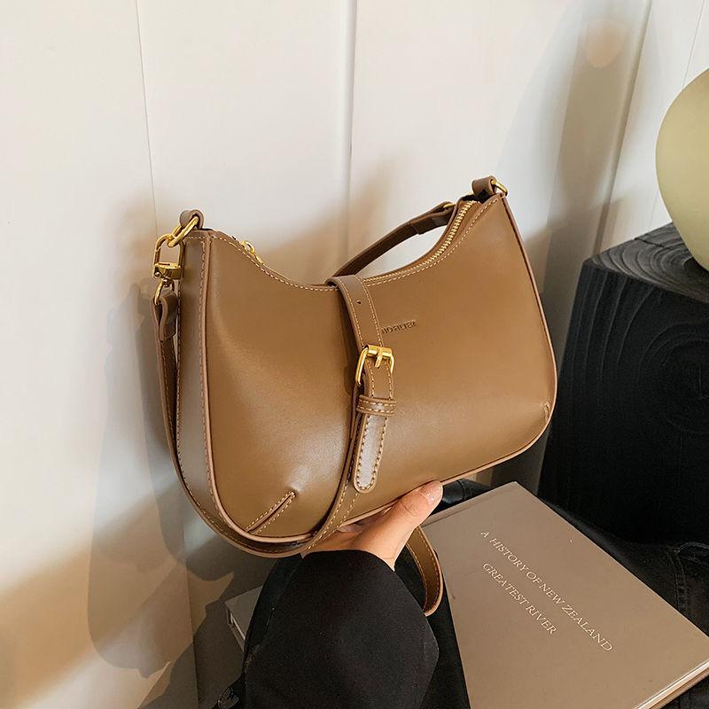 

High-End Women s Retro Saddle Bag: Versatile Minimalist Crossbody and Shoulder Bag