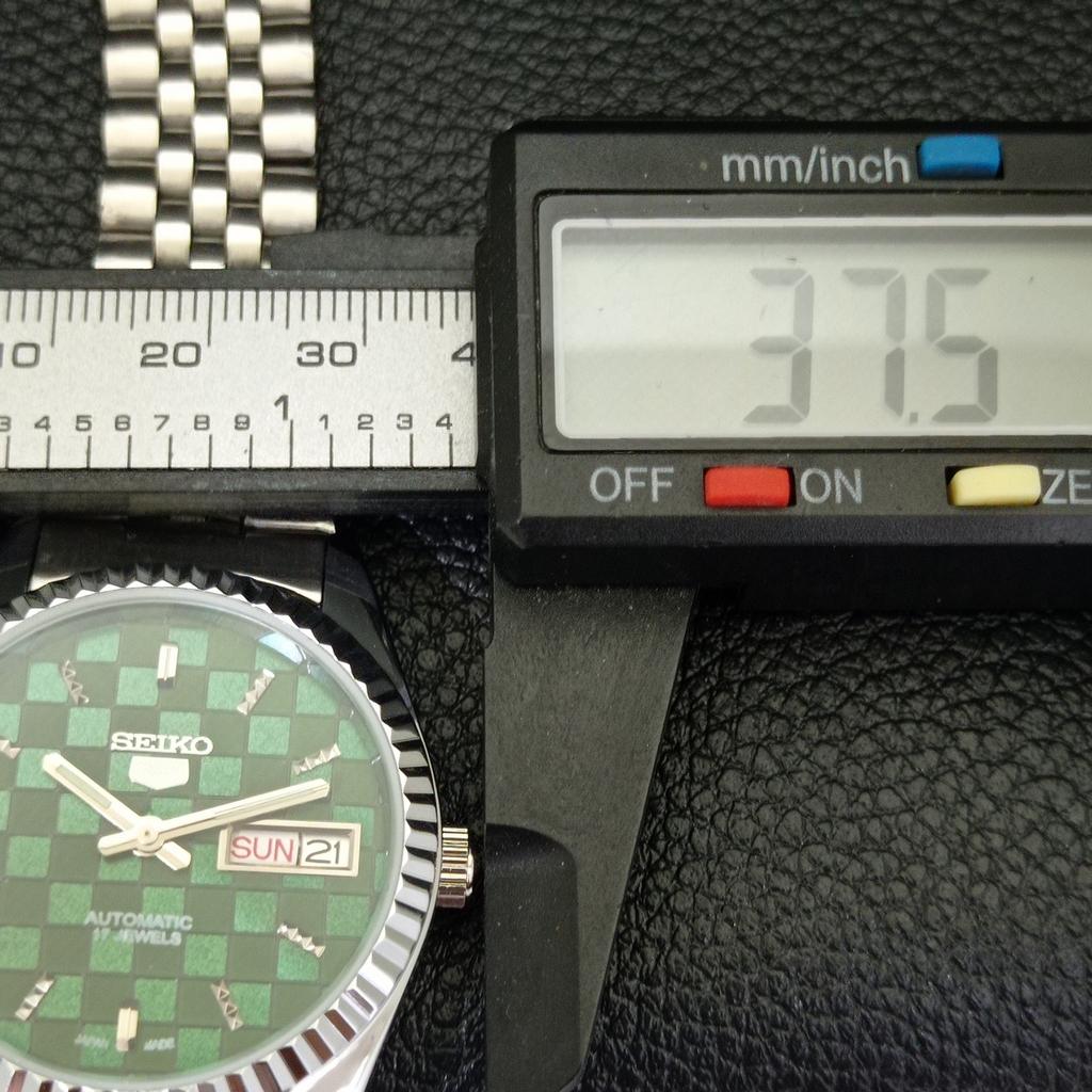 VINTAGE REFURBISHED SEIKO 5 AUTOMATIC JAPAN MENS GREEN DIAL WATCH a440365-4 Sk-a440365-1