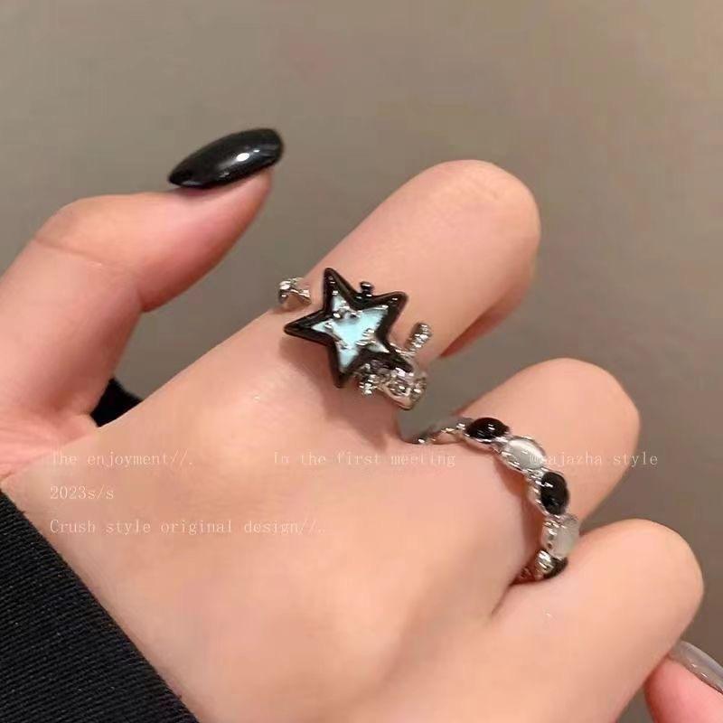 Star-shaped Ring for Women, Fashionable Couple's Ring on The Index Finger, Small and Unique Yet Versatile Finger Ring