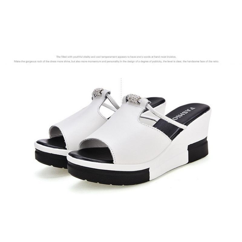 

Женские босоножки на высоком каблуке с отделкой из водяных бриллиантов и толстой танкеткой 34