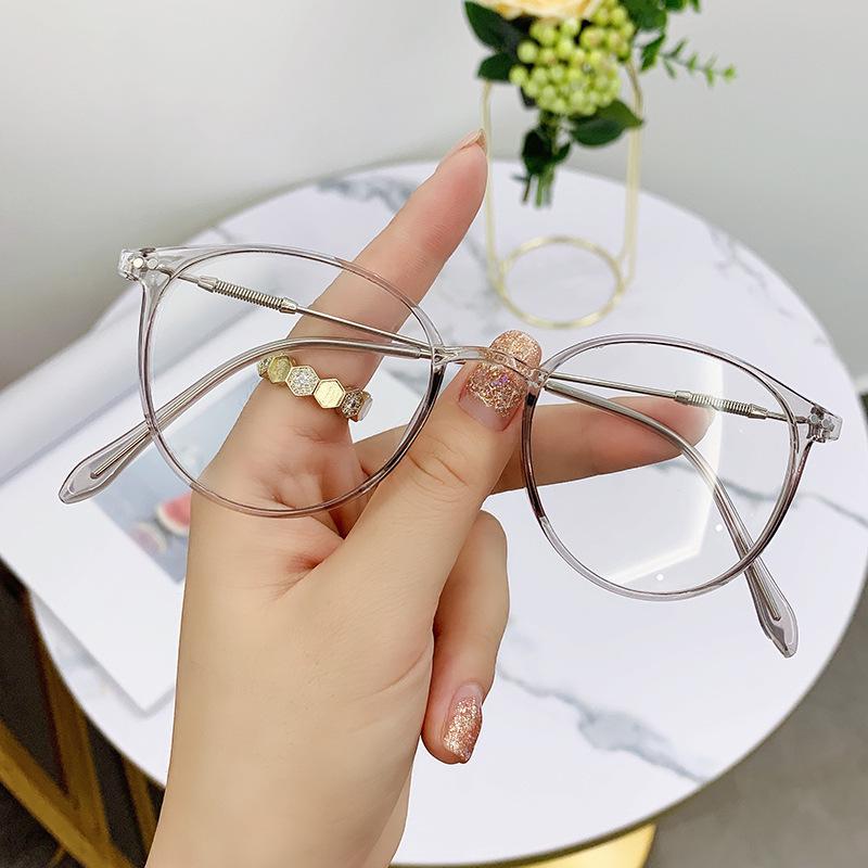 Trendy Oval Anti-Blue Light Glasses: Stylish Unisex Frames for Fashionable Men & Women, Suitable for Myopia.