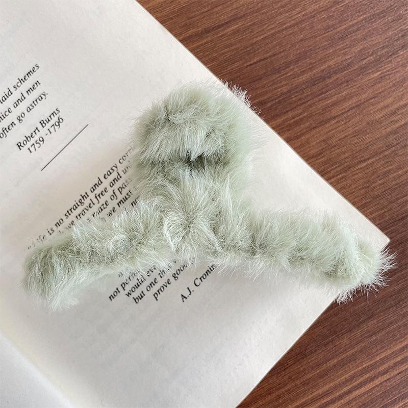 Elegant Large Claw Hair Clip for Women - Plush Hair Accessory for Thick Hair зелёный