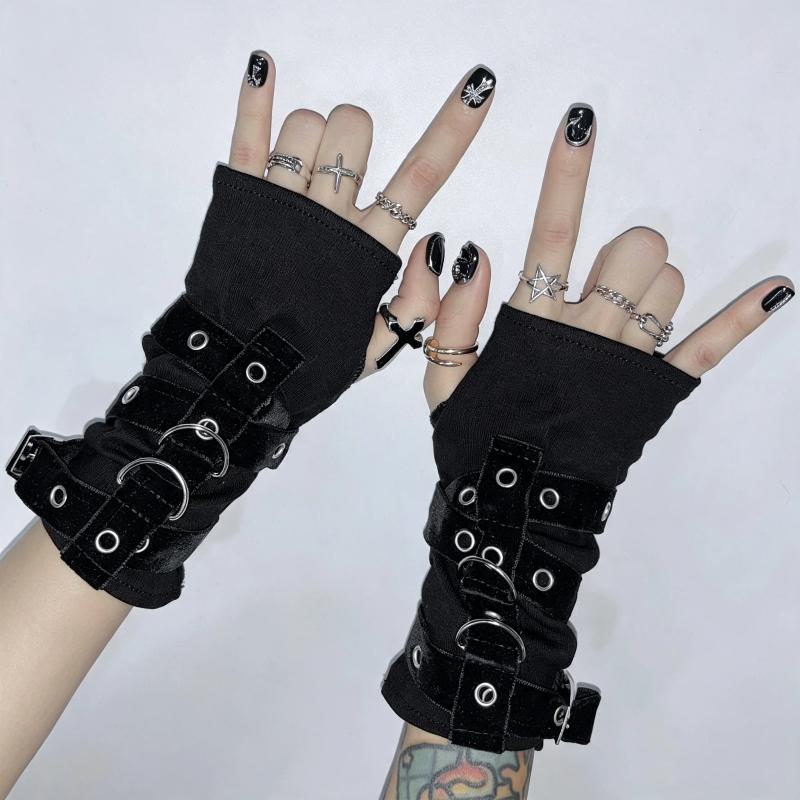 Adjustable Black Punk Fingerless Gloves Silver Studs Non-slip for Rock Band Performance Halloween Cosplay Props
