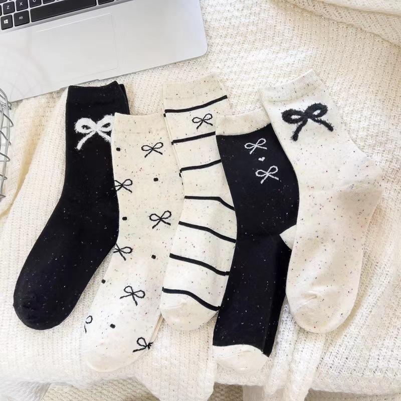 Female Autumn and Winter Point Yarn Bowknot Stripe Lovely All Build In Tube Cotton Socks