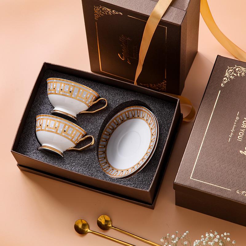 Ceramic Coffee Cup Nordic Creative Exquisite Afternoon Tea Flower Tea Cup Couple Pair Cup Gift Box Package  200ml