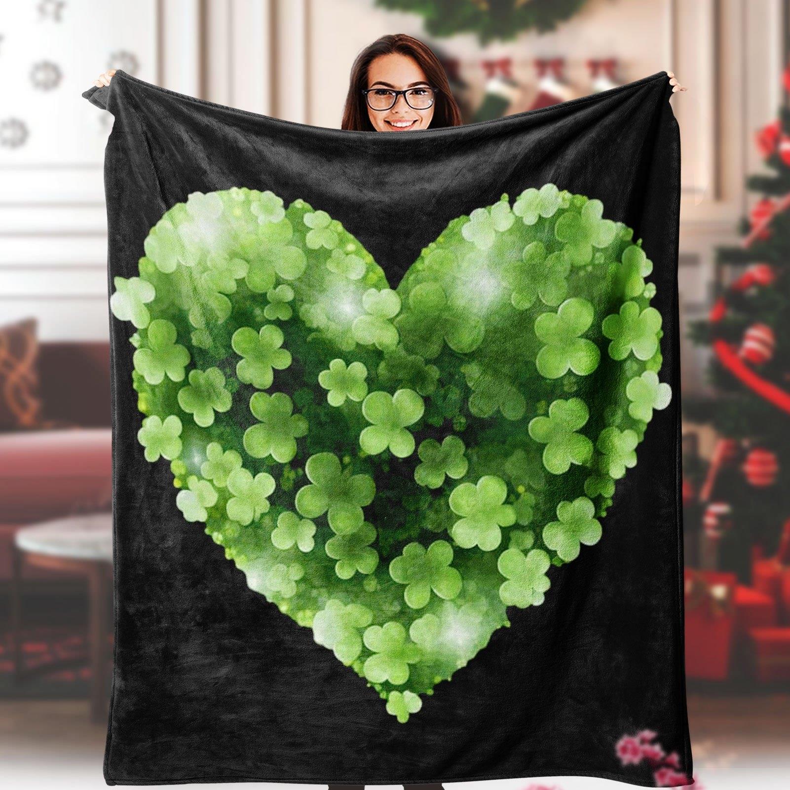 

St Patricks Day clover hearts Flannel printed blanket suitable for all seasons suitable for living room office sofa and travel 75x100cm