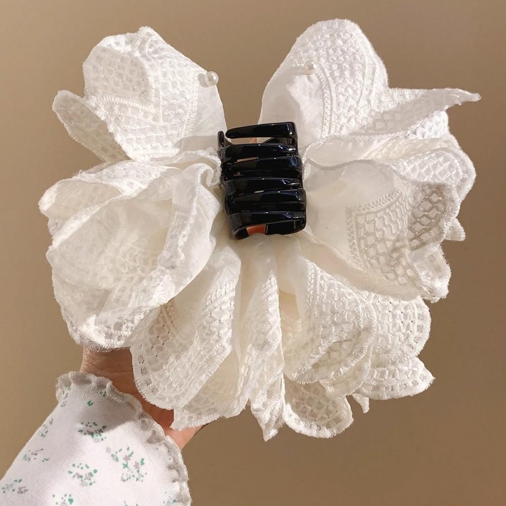 White Floral Lace Hair Claw For Women With Handmade Elegant Design For Daily Wear