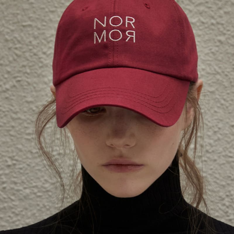 

Кепка бейсболка с символом NORMOR (3color) black