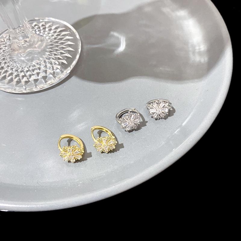 Trendy Korean Design Zircon Snowflake Earings For Women