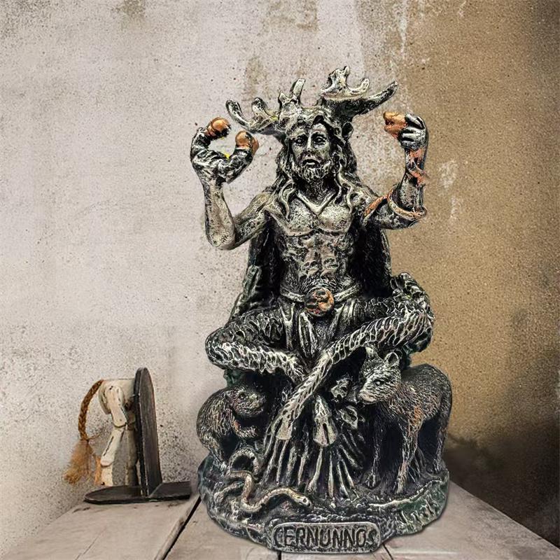 Resin Craft Garden Decoration Sitting Statue Sculpture Celtic God Figure Underworld Statue For Home Yard Decoration