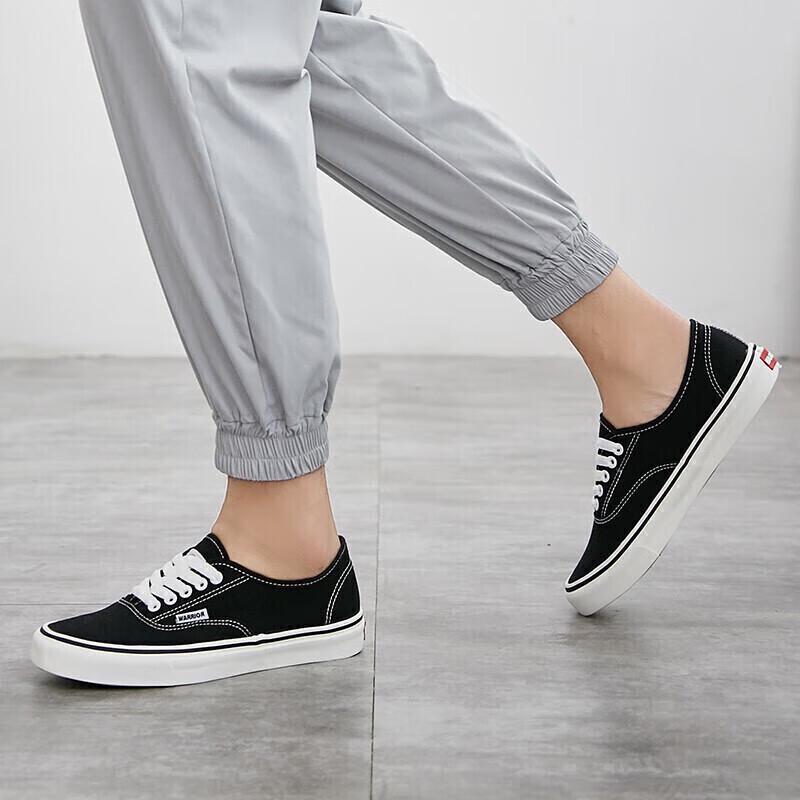 Warrior WXY-999 Classic Low-Top Canvas Sneakers