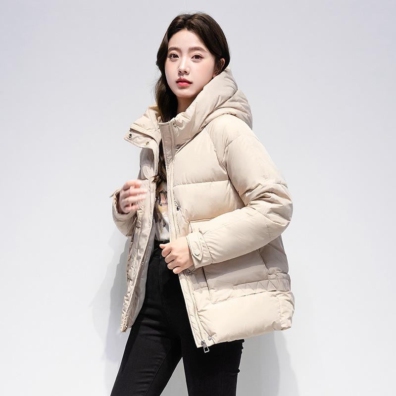 

Зимняя теплая хлопковая одежда женская 2025 новая короткая приталенная свободная студенческая куртка-пуховик утолщенная хлопковая куртка M бежевый