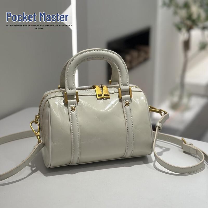 Douxiaozhu Retro Oil Wax Leather Boston Bag
