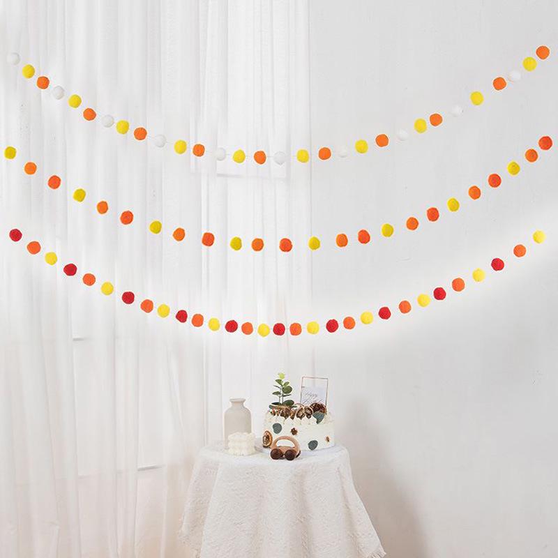 Children’s Room Pompon Bunting Decoration - Birthday Party Tent Backdrop Ornament