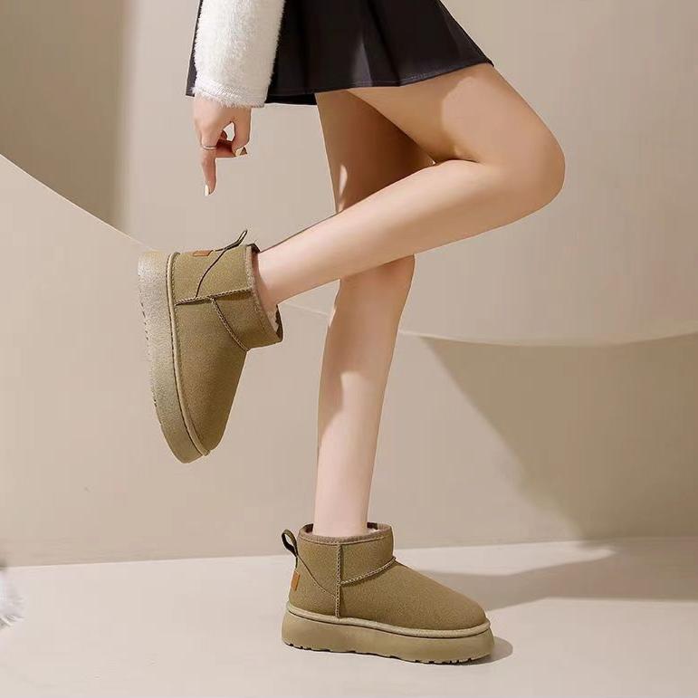 Dicksohlige Anti-Rutsch-Schneestiefel für Damen im Winter Warme Brotschuhe mit zusätzlichem Samt und dicker Baumwolle Schuhe für einen Fuß