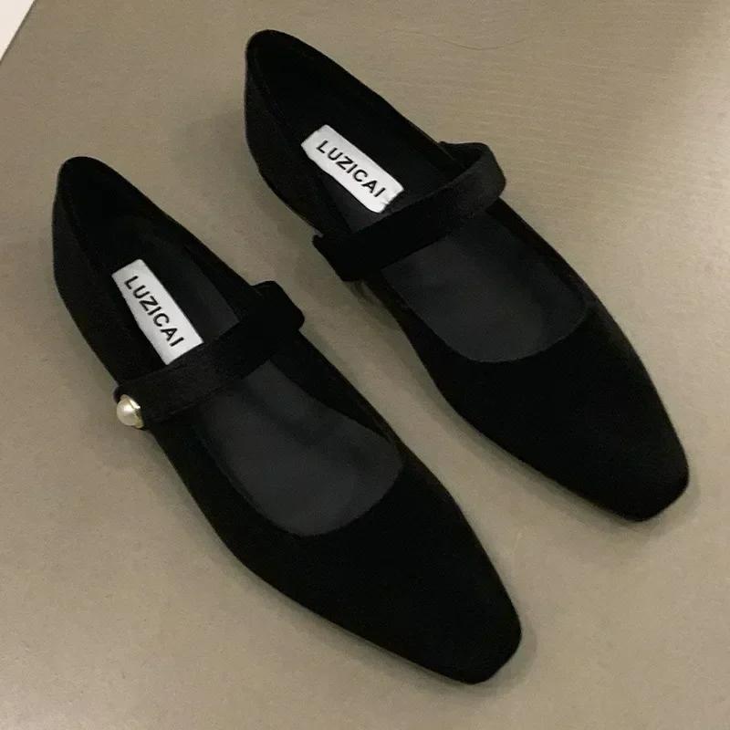 Single Shoe Women's 2025 Spring and Autumn New French Retro Suede Women's Shoes Fashionable, Luxurious, Gentle Single Shoe