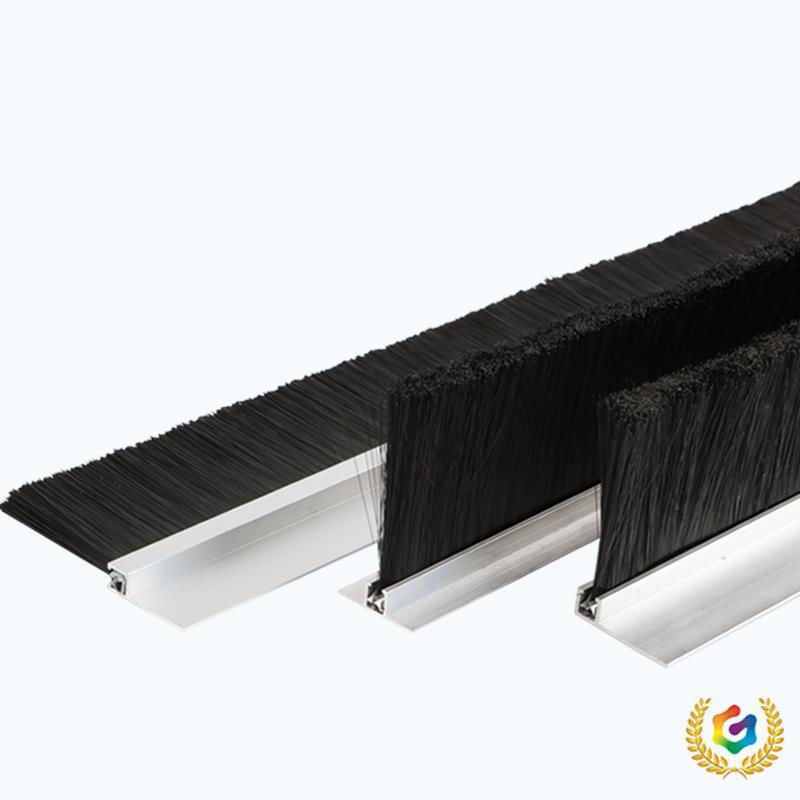 Braune kundenspezifische Nylonborstenbürste für staubdichte Abdichtung und Drehtüren