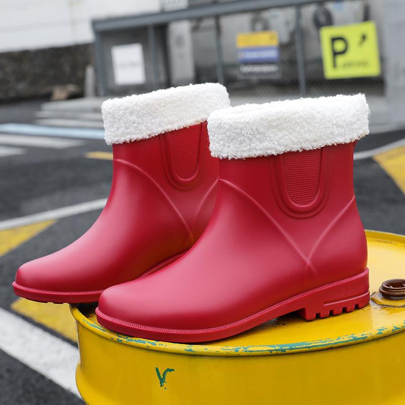 Rain Shoes Women's Short Tube New Fashion Water Shoes Non-slip Waterproof Light Wear-resistant Water Boots Car Wash Kitchen