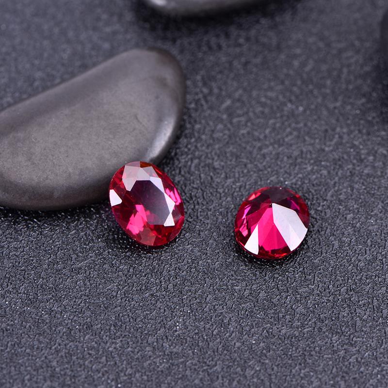 Kreativní kulatý korundový holub Krvavě červený korund umělý drahokam