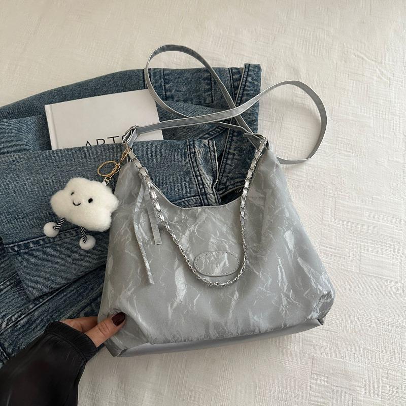 Casual student soft surface large-capacity bag women's new summer chain commuter bag fashionable shoulder messenger bag