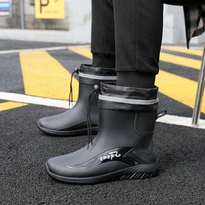 Modische Regenschuhe kurze Wasserschuhe flache Sohle warme wasserdichte Stiefel kurze Studenten-Gummischuhe Herren-Überschuhe