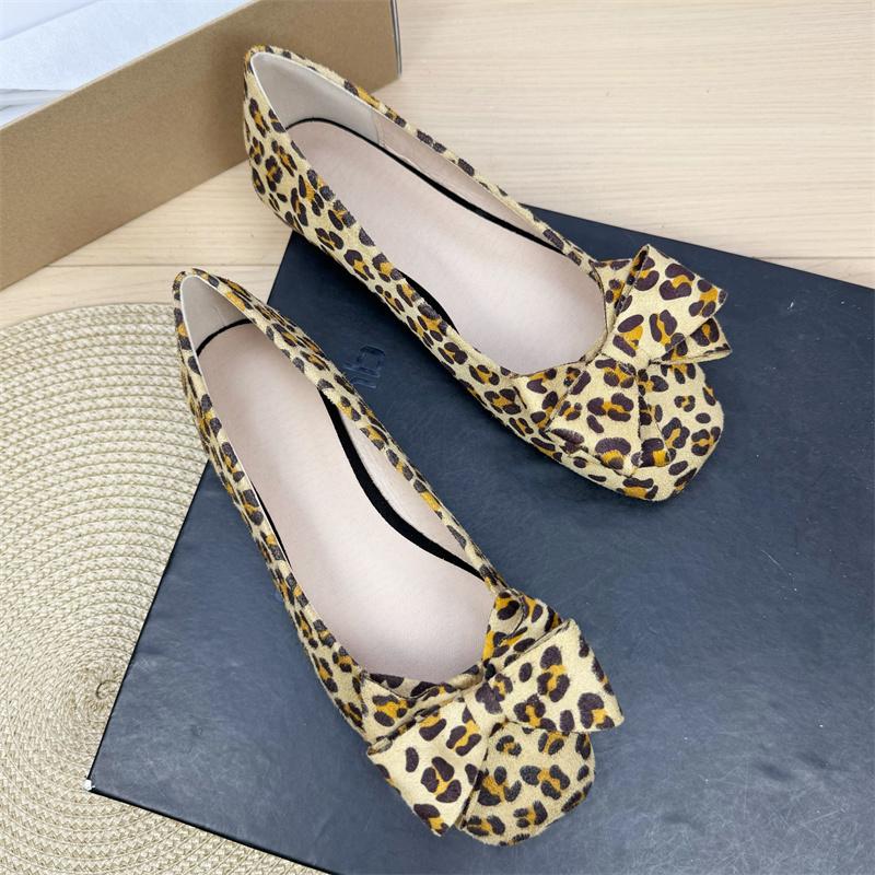 Fashion Flat Shoes for Women 2025 Spring and Autumn New Shallow Bow Square Toe Work Shoes Flat Large Size Women's Shoes Loafers