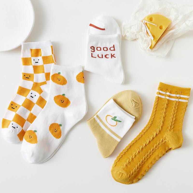 5 Çift Kadın Meyve Baskılı Çorap Seti Sevimli Günlük Kore Modası Kawaii Japon Stili Balkabağı Çilek Muz Şeftali Avokado Çoraplar