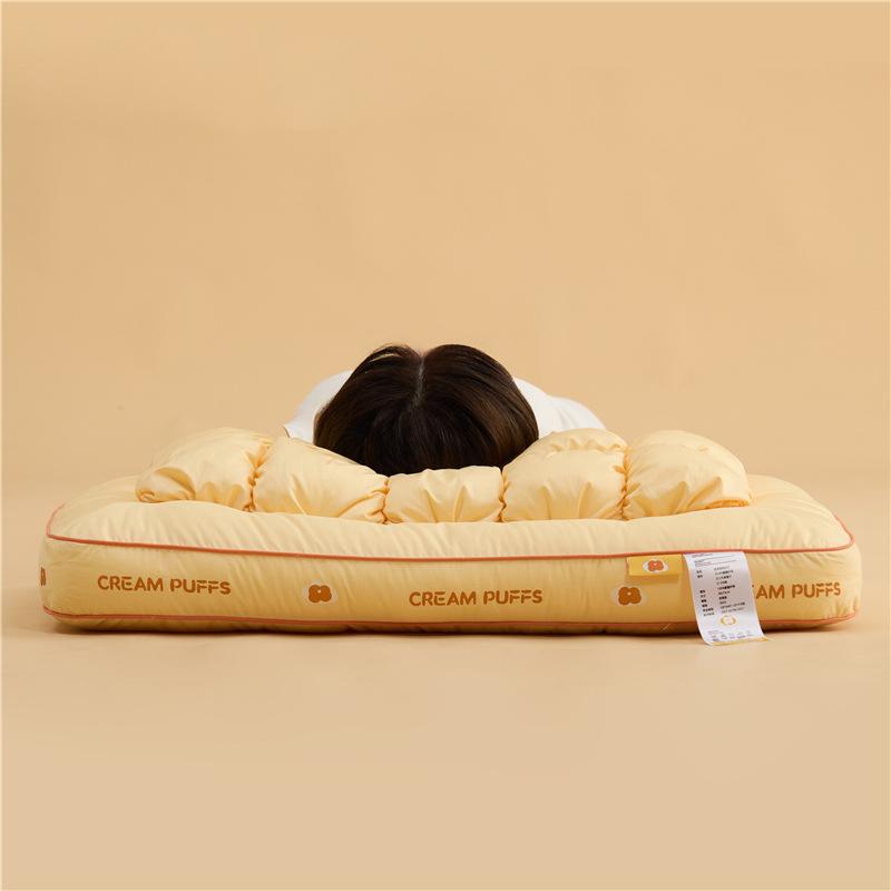 Подушка-мешок в виде ананаса моющаяся молочная пузырчатая защита шеи подушка для домашнего использования одинарная подушка-сердечник 48 74cm 3865₽