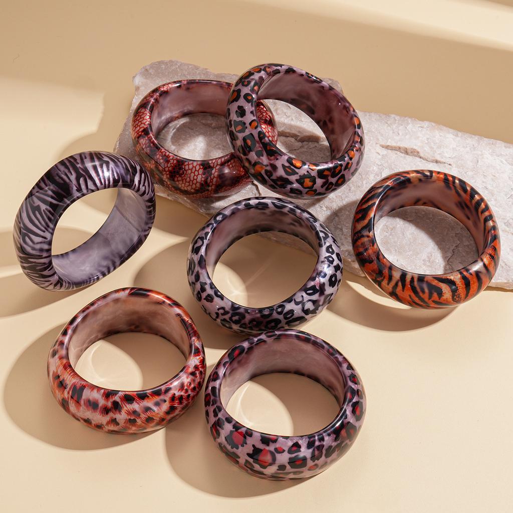 Resin smudged snake print leopard print geometric round bracelet unique niche jewelry