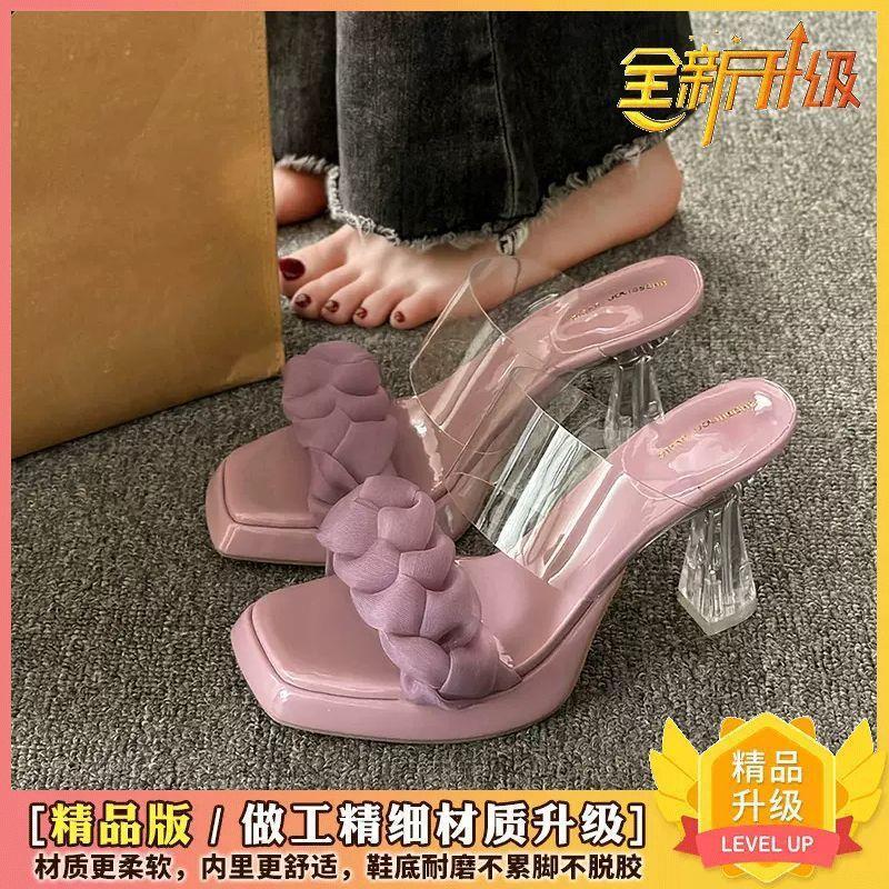 

Женские тапочки выходят летом 2025 года, новые супер горячие модные универсальные маленькие туфли на высоком каблуке в сказочном стиле, шлепанцы на один палец, тренд 35