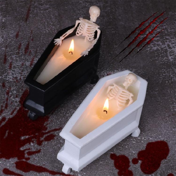 Realistische Halloween-Skelettfigur mit Kerze und Mini-Sarg-Schädel-Ornament für Horror-Mottoparty-Zubehör