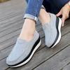 Plüsch Damen Winter Baumwollschuhe Kuhveloursleder Plateauschuhe Warme Walking Loafer Slipper Mutter Schuhe