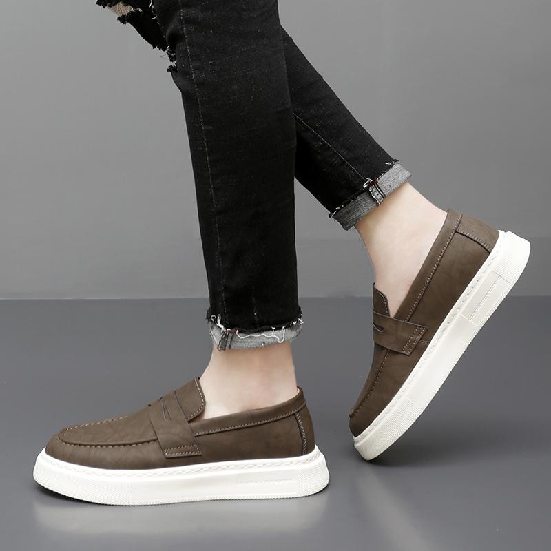 Men's Leather Casual Sneakers All-match Fashion Breathable Hand-stitched Leather Shoes