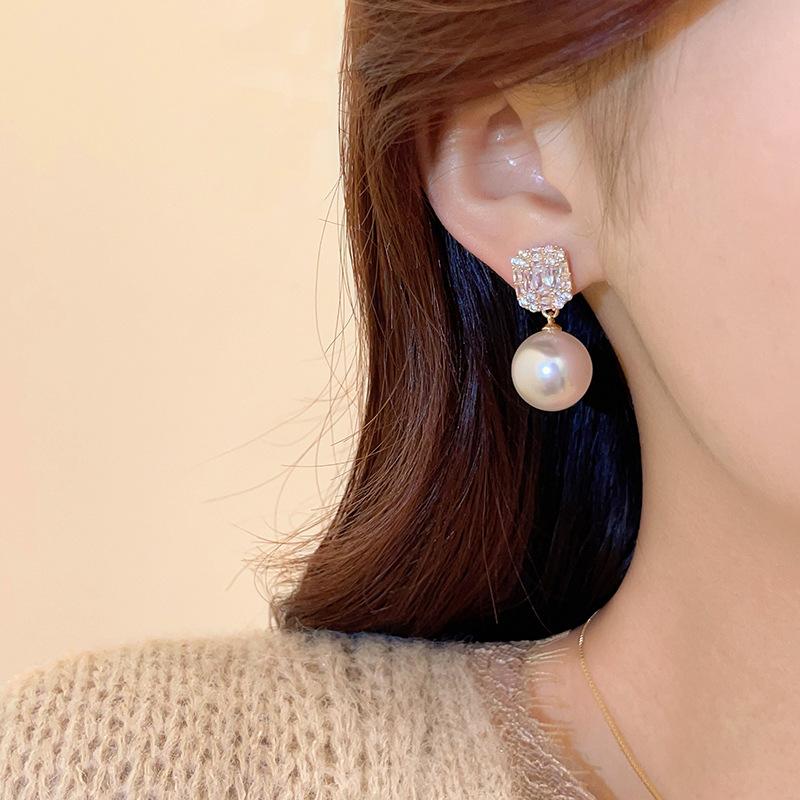 Silver Needle Light Luxury Niche Exquisite Square Zirconium Earrings Female Ins Trendy All-match Temperament Pearl Earrings
