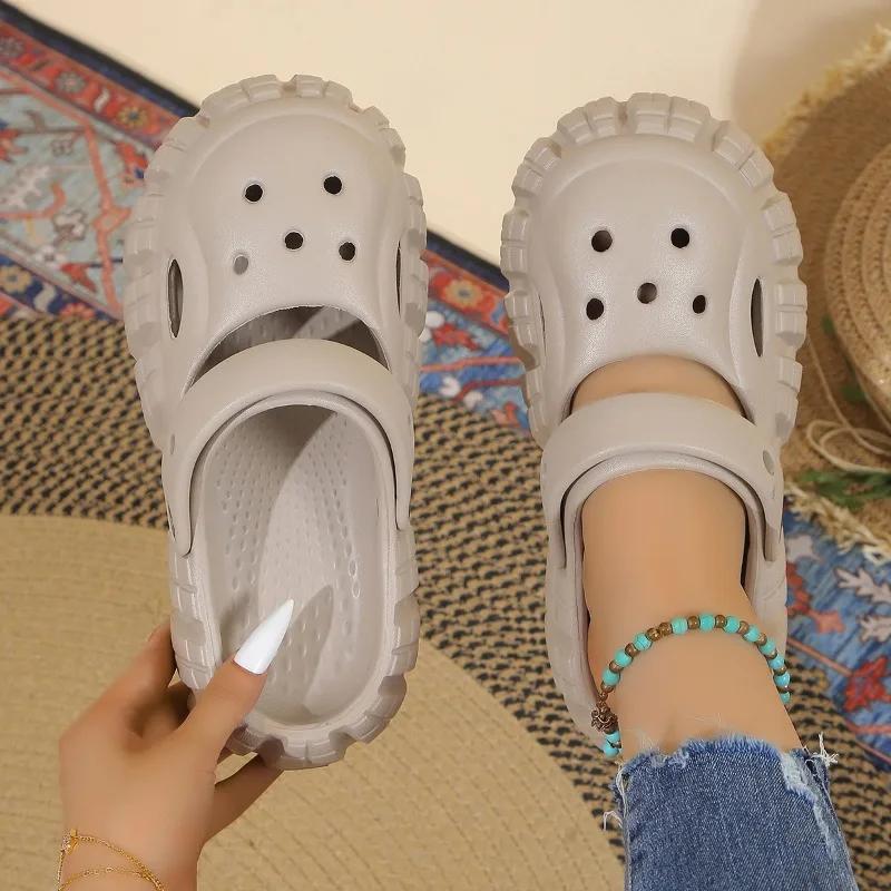 Women's Sandals 2024 New Fashion Solid Color Versatile Summer Lightweight Anti-Slip Beach Shoes Soft Bottom Hole Garden Shoes