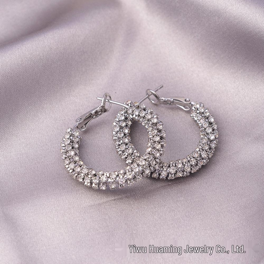 Elegante baumelnde Ohrringe mit französischen Perlen: Vergoldet, Vintage-Design in Silber 925