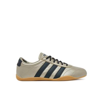 Grand Court Lo Sneakers