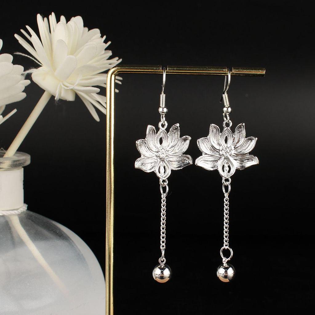 Retro Miao Silver Tassel Earrings: Ethnic Yunnan Long Dangle Women's Jewelry