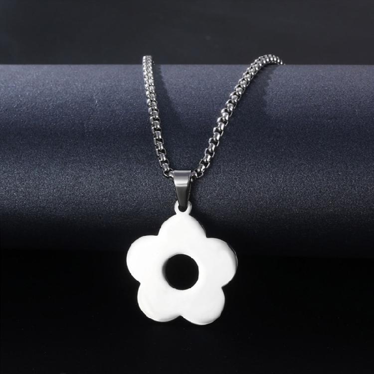 Stainless Steel Material Flower Pendant Necklace Jewelry Birthday Gift for Girls
