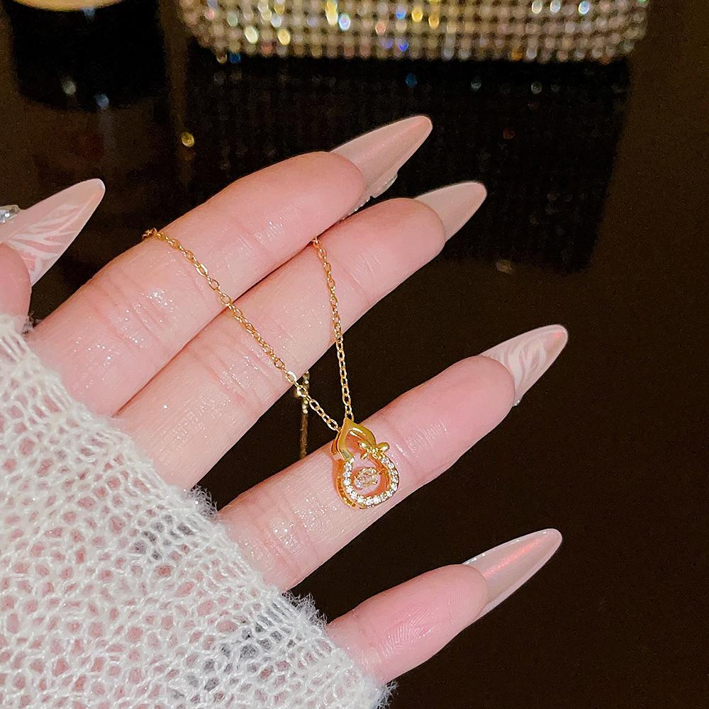 Fashion Light Luxury Titanium Steel Necklace Women'S High-End Pendant Sweet Temperament Collarbone Chain Does Not Fade Accessories