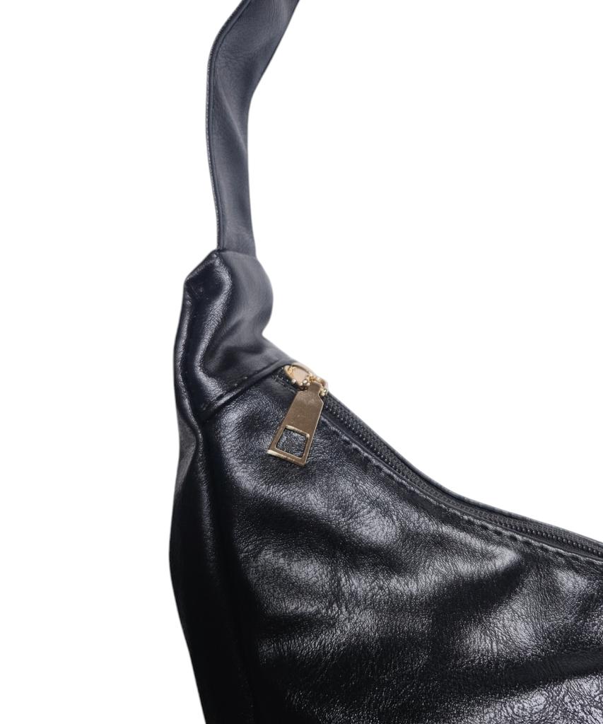 Milk Wave Underline Leather Hobo Crossbody Bag [Black]