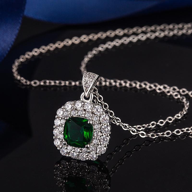 

Necklace Pendant Full of Diamonds Women s Jewelry