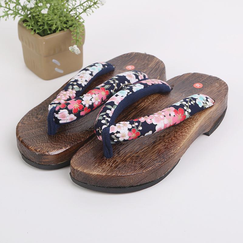 Fashion Japanese Traditional Geta Flat Bottom Unisex Wooden Paulownia Clog Man Woman Ninja Cosplay Shoes Flip Flop Summer Sandals 2025