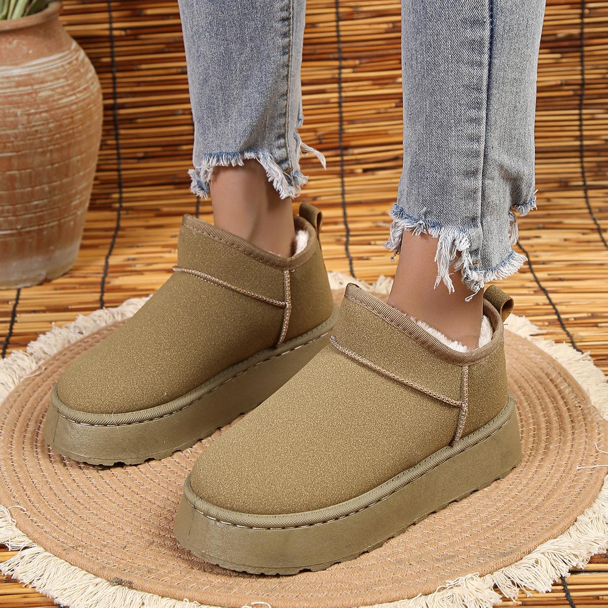 

Верхняя одежда на толстой подошве короткие зимние ботинки женские зимние 2025 новые универсальные бархатные утолщенные теплые хлопковые ботинки 41