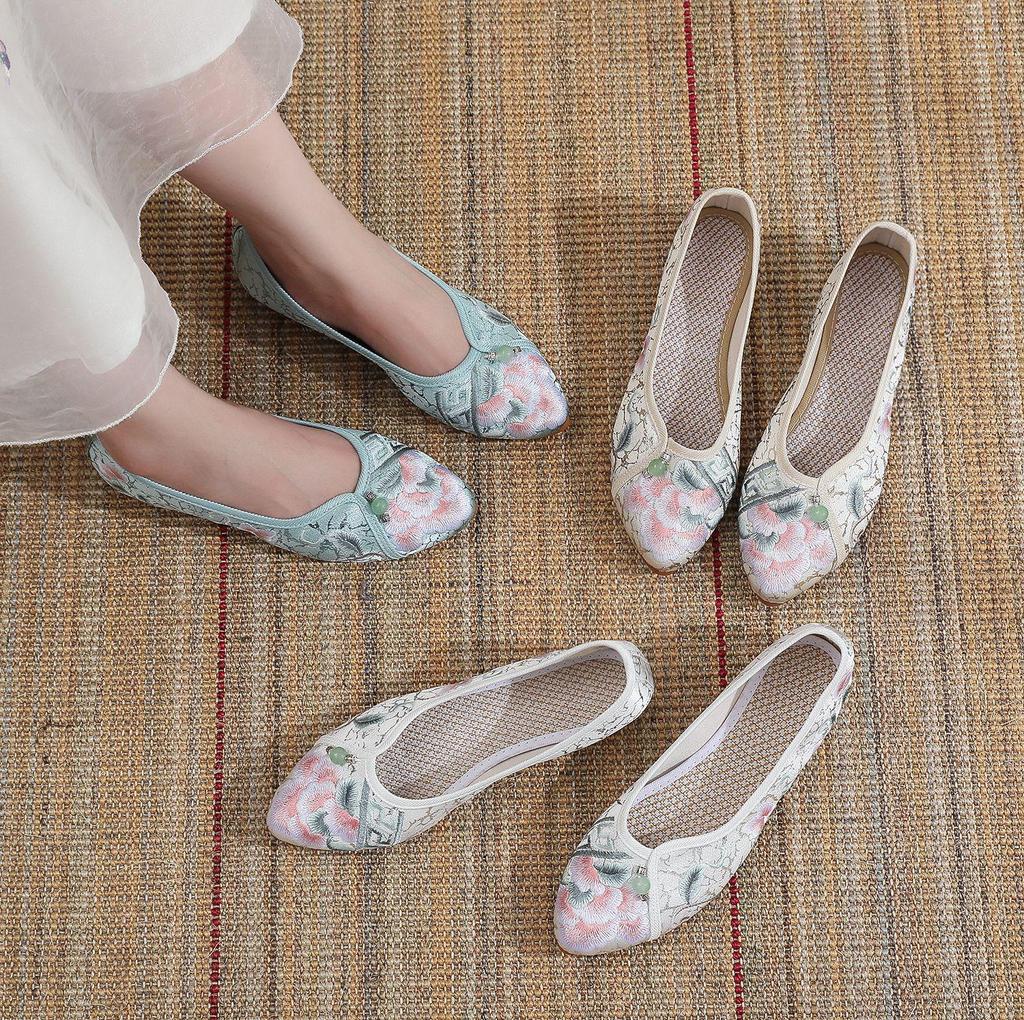 Ruyu 2024 Jaro/Léto Dámské Vyšívané Látkové Boty ve Starém Pekingském Stylu se Špičkou pro Cheongsam